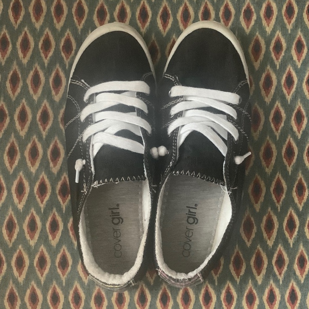 Black Cover Girl sneakers